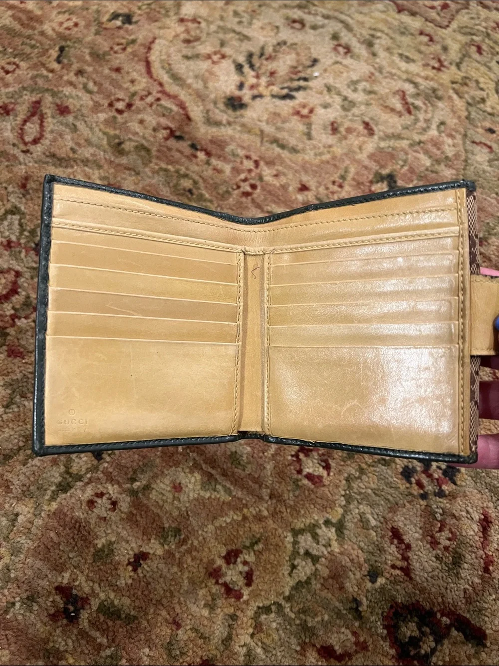 Gucci compact fold